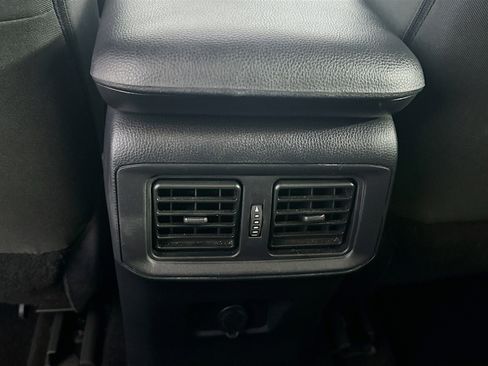 Used 2024 Toyota RAV4 LE image 27