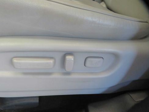 Used 2017 Honda Pilot Touring image 16