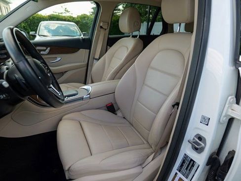 Used 2022 Mercedes-Benz GLC 300 GLC 300 image 21