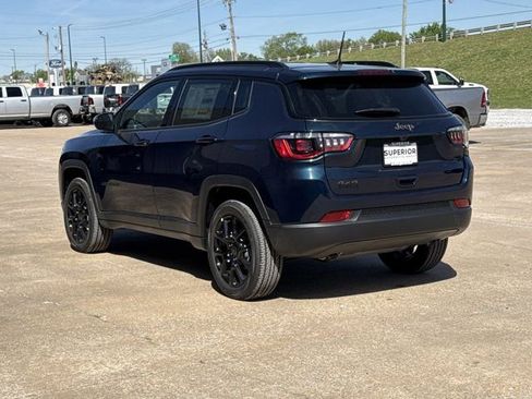 New 2026 Jeep Compass Latitude AWD/4WD image 9