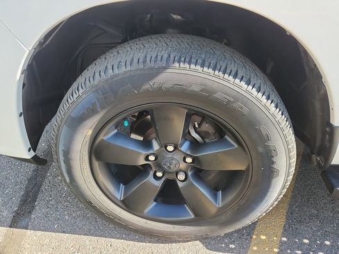 Used 2019 RAM 1500 Express w/ Wheel & Sound Group AWD/4WD image 20