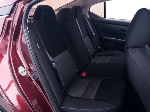 Used 2024 Nissan Sentra SV FWD image 32