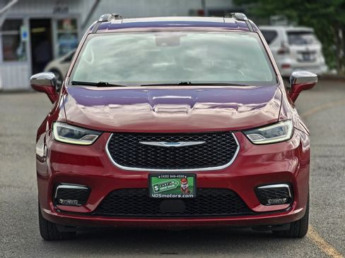 Used 2021 Chrysler Pacifica Limited FWD image 4