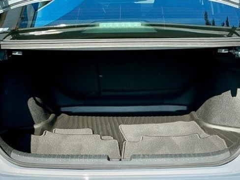 Used 2023 Honda Accord EX-L image 11