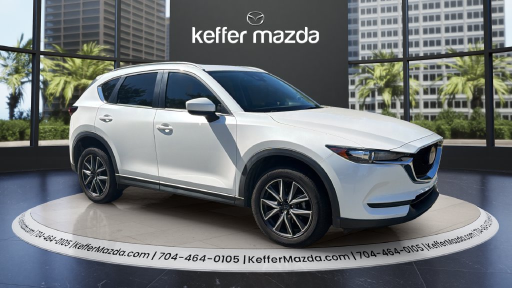 Used 2018 MAZDA CX-5 Touring w/ Preferred Equipment Package FWD image 1