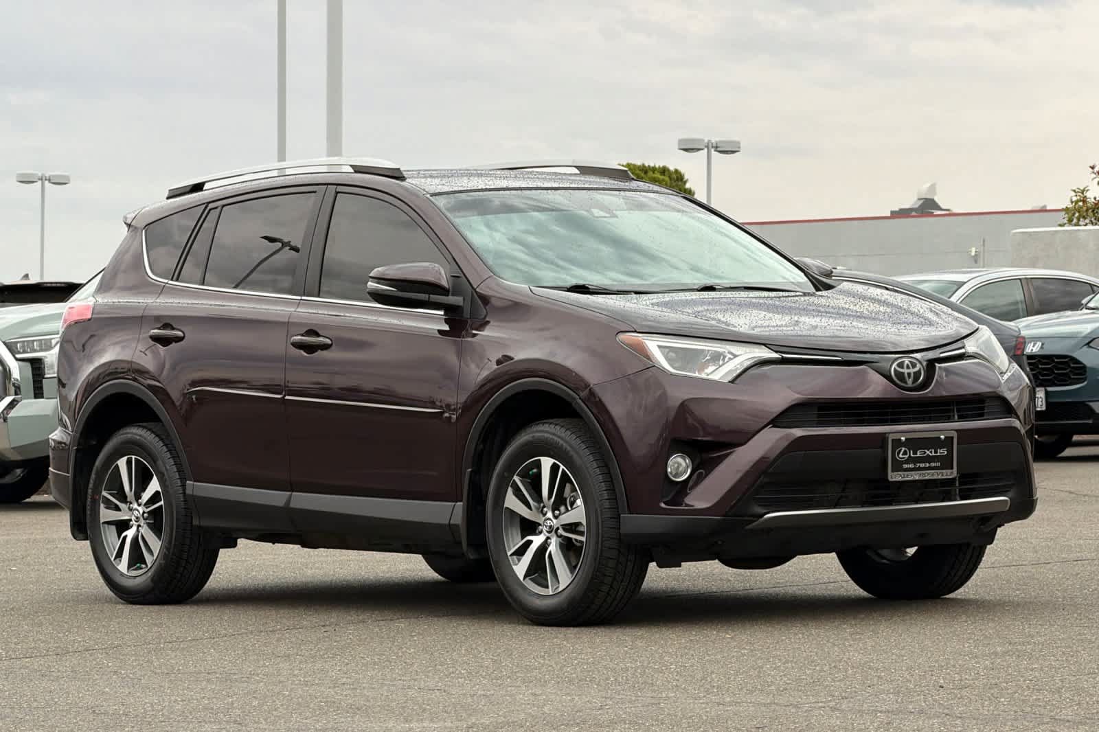 Used 2018 Toyota RAV4 XLE w/ Plus Extra Value Package FWD image 5