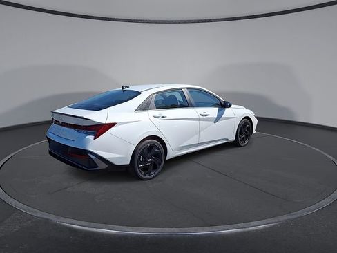 New 2026 Hyundai Elantra SEL Sport Premium FWD image 9