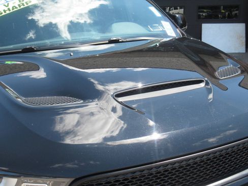 Used 2018 Dodge Durango R/T AWD/4WD image 4