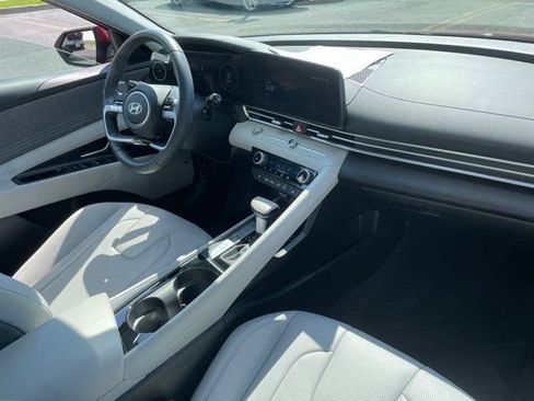 Used 2024 Hyundai Elantra Limited FWD image 8