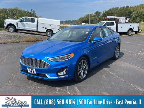 Used 2019 Ford Fusion Titanium FWD image 1