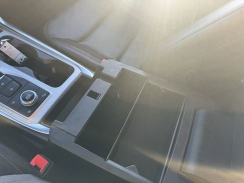 Used 2021 Ford Explorer XLT w/ Equipment Group 202A image 23