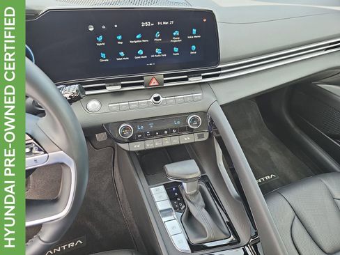 Certified 2025 Hyundai Elantra Limited image 21