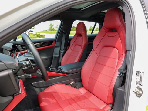 Certified 2025 Porsche Panamera 4 AWD/4WD image 5