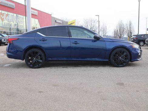 Used 2022 Nissan Altima 2.5 SR image 9