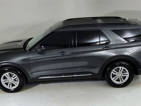 Used 2020 Ford Explorer XLT w/ Equipment Group 202A image 42