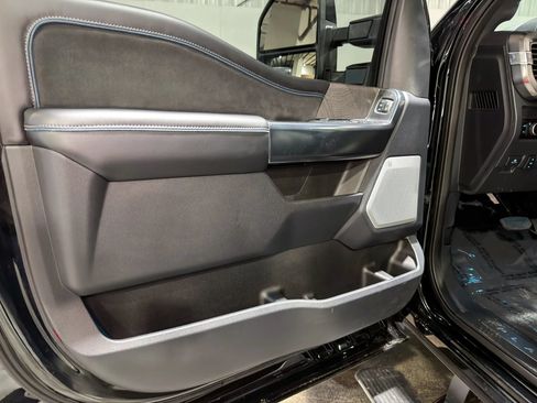 Used 2025 Ford F350 Platinum AWD/4WD image 20