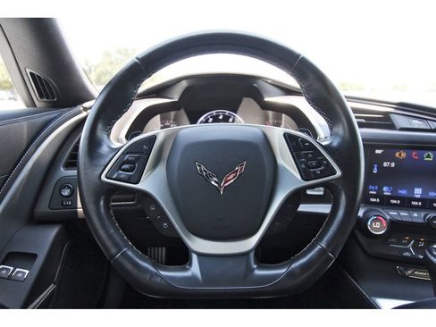 Used 2019 Chevrolet Corvette Stingray Coupe w/ 1LT RWD image 14