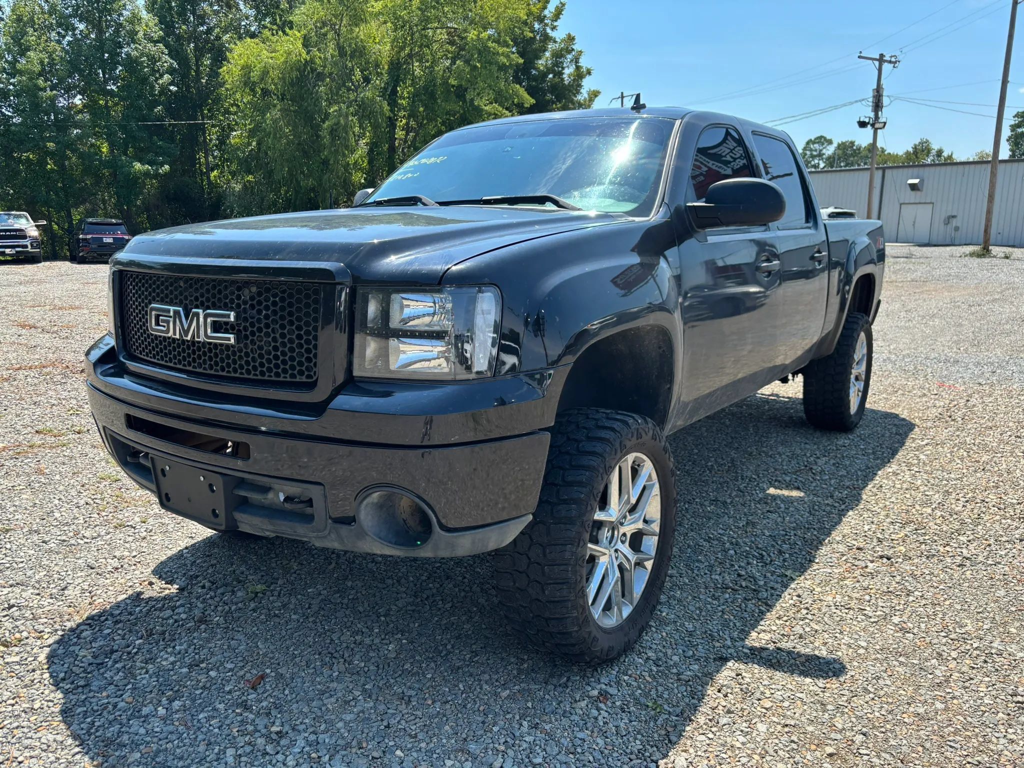 Used 2009 GMC Sierra 1500 SLE w/ Power Pack Plus AWD/4WD image 9