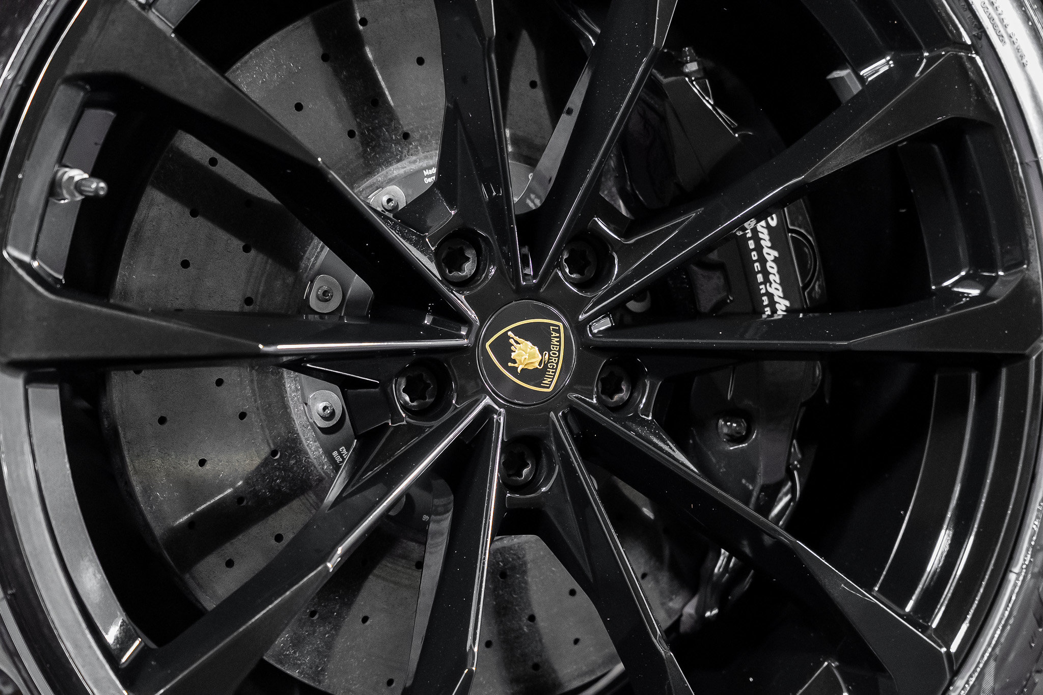 Used 2019 Lamborghini Urus AWD/4WD image 16