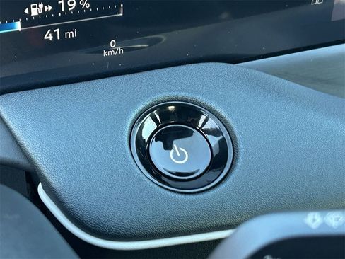 New 2026 Nissan Leaf FWD image 29