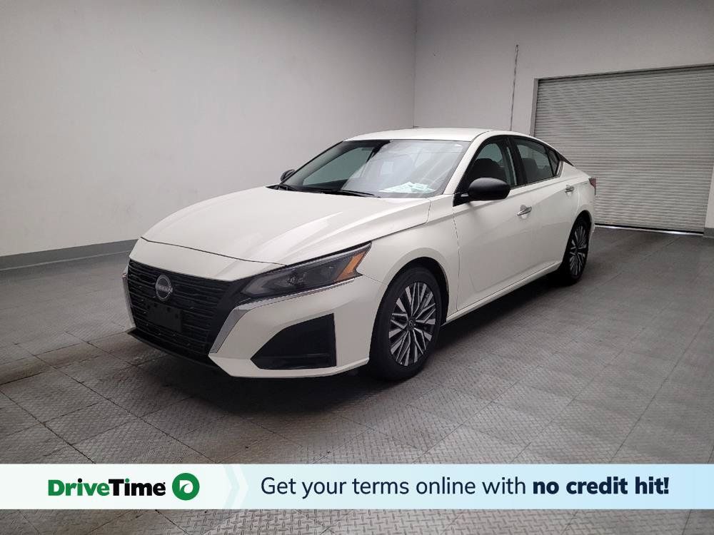 Used 2025 Nissan Altima 2.5 SV FWD image 1