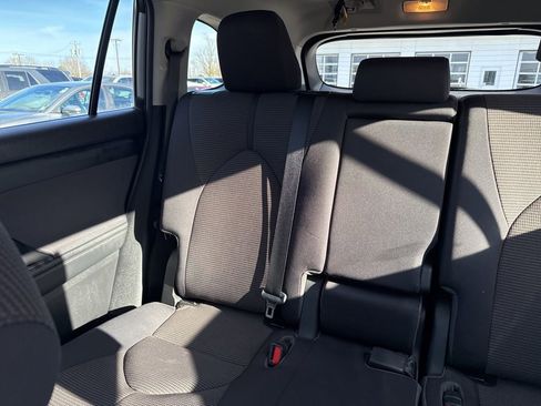 Used 2022 Toyota Highlander L image 13