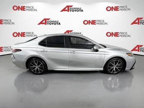Certified 2021 Toyota Camry SE FWD image 9