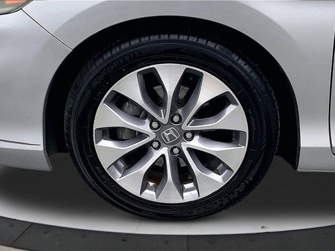 Used 2015 Honda Accord EX-L image 32