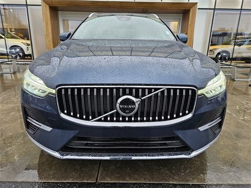 Used 2023 Volvo XC60 T8 Ultimate w/ Climate Package image 2