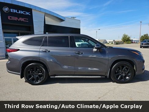 Used 2022 Toyota Highlander L image 8