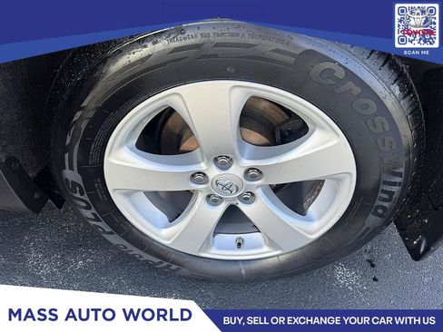 Used 2017 Toyota Sienna LE image 9