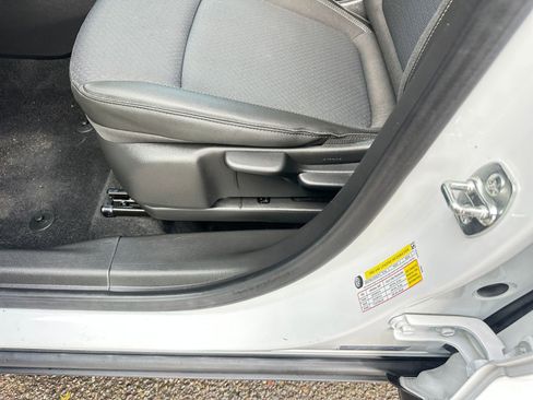 Used 2025 Buick Encore GX Preferred image 23