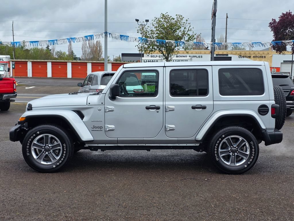 Used 2023 Jeep Wrangler Unlimited Sahara AWD/4WD image 31