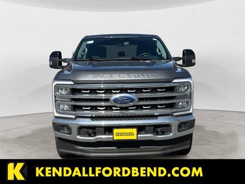 Used 2025 Ford F350 Lariat w/ FX4 Off-Road Package image 8