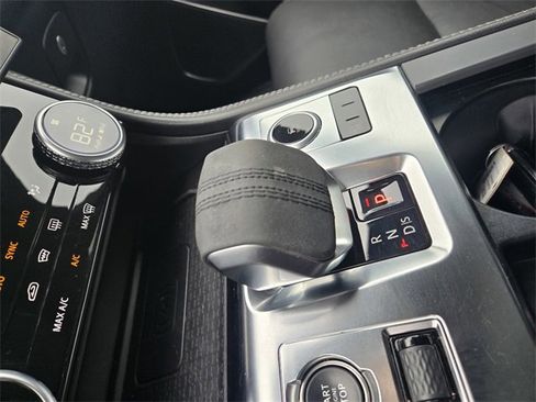 Used 2024 Jaguar F-PACE R-Dynamic S image 17