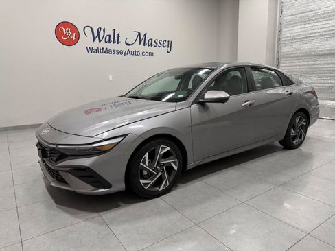 Used 2024 Hyundai Elantra Limited FWD image 1