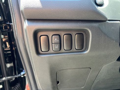 Used 2025 Mitsubishi Outlander Sport AWD image 21