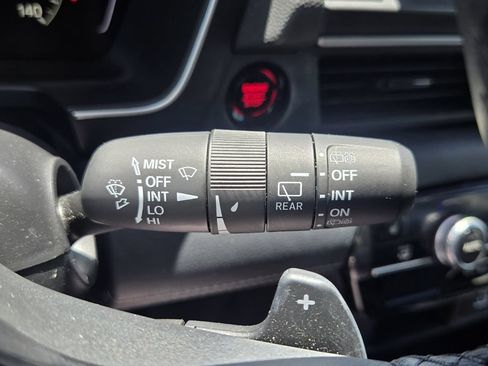 Used 2025 Honda Pilot EX-L image 23