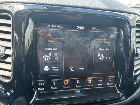 Used 2018 Jeep Compass Limited w/ Navigation Group AWD/4WD image 25