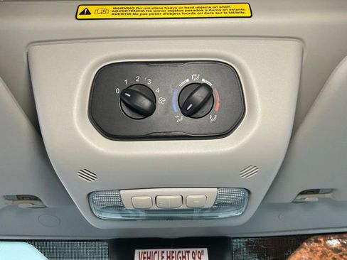 Used 2016 Ford Transit 150 XLT image 21