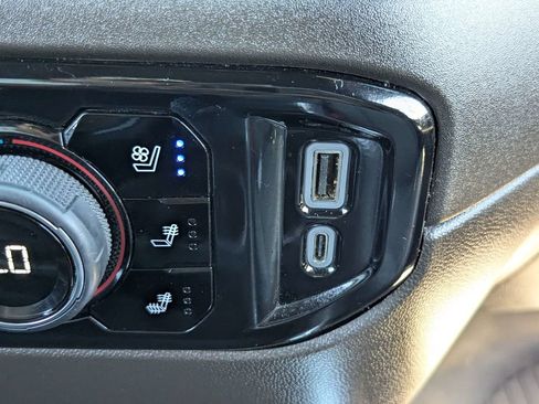 Used 2025 Chevrolet Silverado 2500 LTZ w/ LTZ Premium Package AWD/4WD image 23