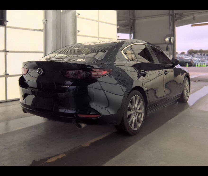 Used 2021 MAZDA MAZDA3 s FWD image 9