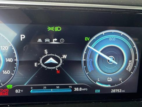 Certified 2023 Hyundai Tucson Limited AWD/4WD image 31