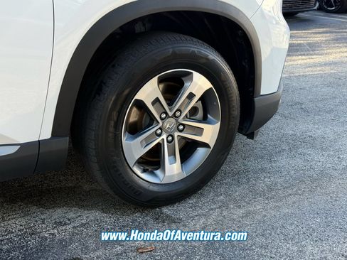 Certified 2025 Honda Pilot EX-L image 5
