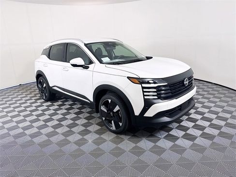 Certified 2025 Nissan Kicks SR image 1