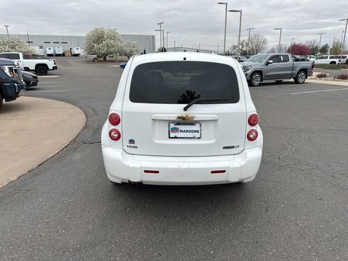 Used 2011 Chevrolet HHR LT FWD image 32