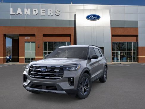 New 2026 Ford Explorer Active image 2
