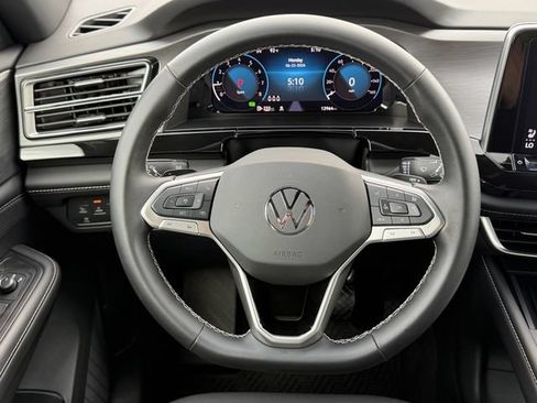 Used 2026 Volkswagen Atlas Cross Sport SE AWD/4WD image 17