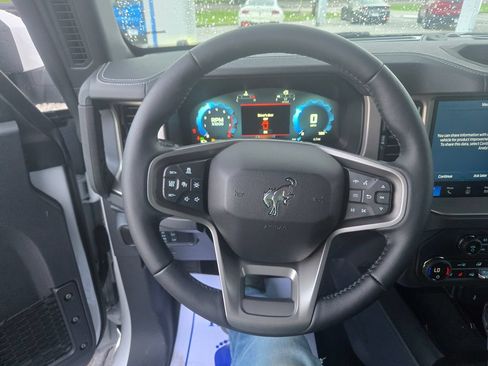 New 2026 Ford Bronco Outer Banks w/ Sasquatch Package AWD/4WD image 10