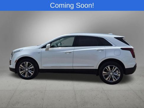 Used 2024 Cadillac XT5 Premium Luxury w/ LPO, Floor Liner Package AWD/4WD image 3